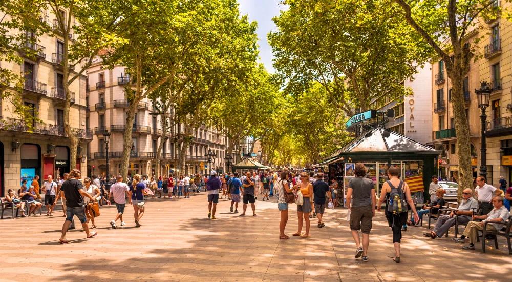 tourists in spain 